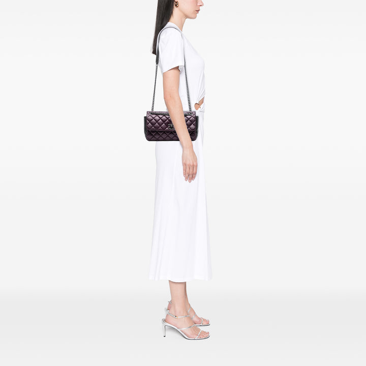 Chanel Small Bicolor Quilted Aged Cuir de veau Lady Pearly Flap Violet – GABY PARIS Authentique