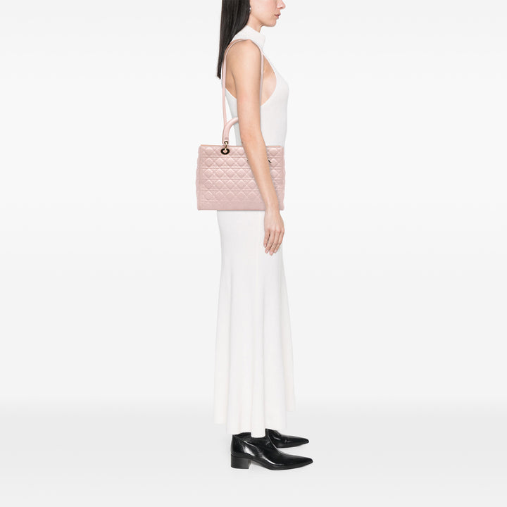 Dior Large Cuir d’agneau Cannage Lady Dior Rose – GABY PARIS Authentique