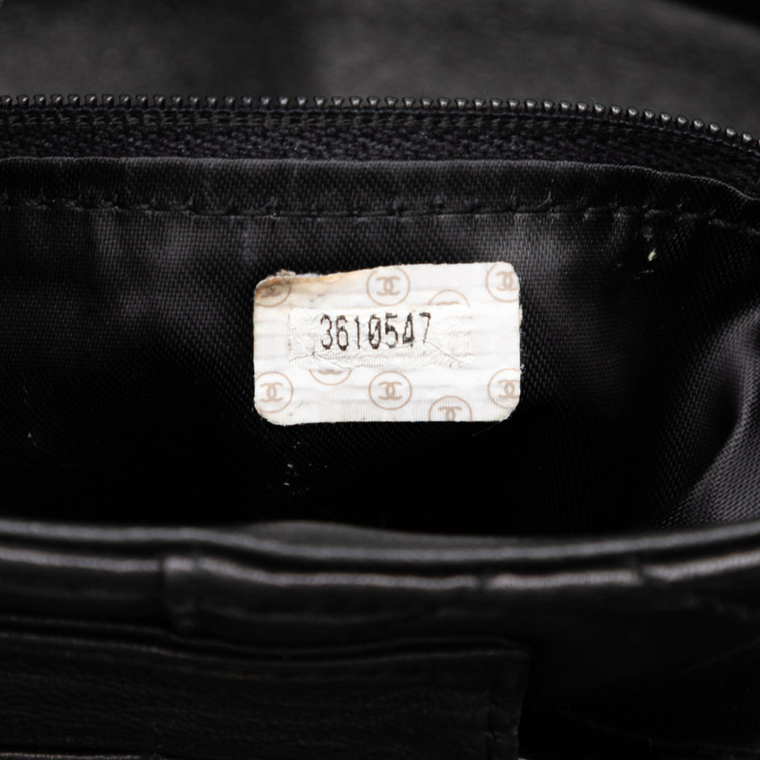 Chanel CC Quilted Cuir d’agneau Tassel Vanity Bag Noir