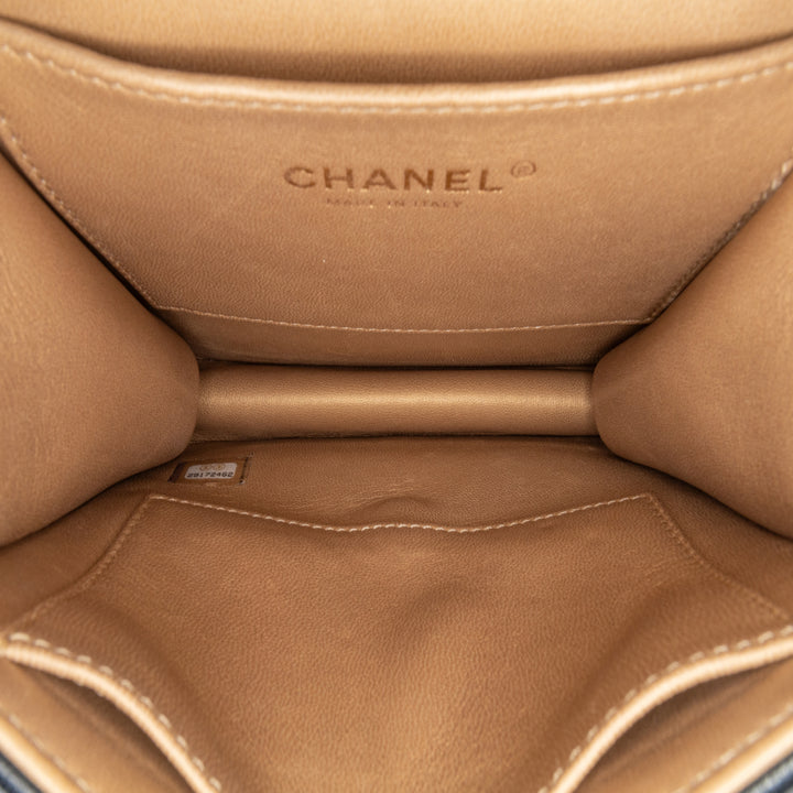 Chanel Small Cuir d’agneau Chic Pearls Flap Noir – GABY PARIS Authentique