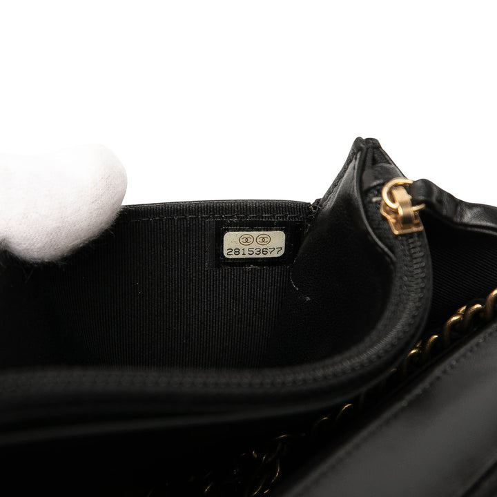 Chanel Cuir d’agneau Pyramid Wallet On Chain Noir – GABY PARIS Authentique
