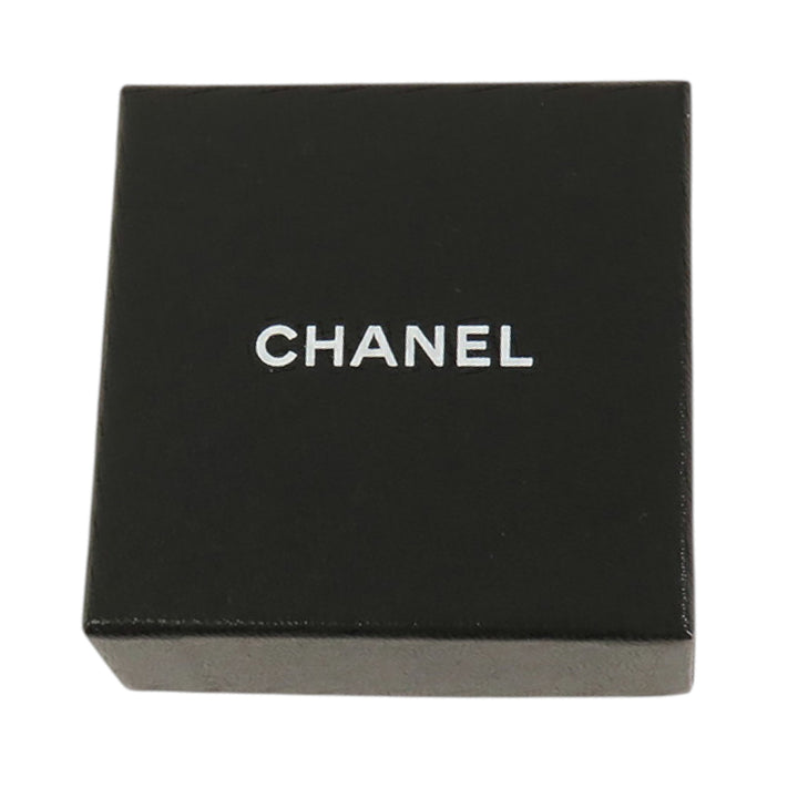 Chanel Doré Plated CC Clover Push Back Boucle d’oreilles Doré – GABY PARIS Authentique