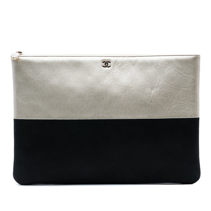 Chanel Medium Bicolor Caviar and Iridescent Cuir de veau O Étui Pochette Doré – GABY PARIS Authentique