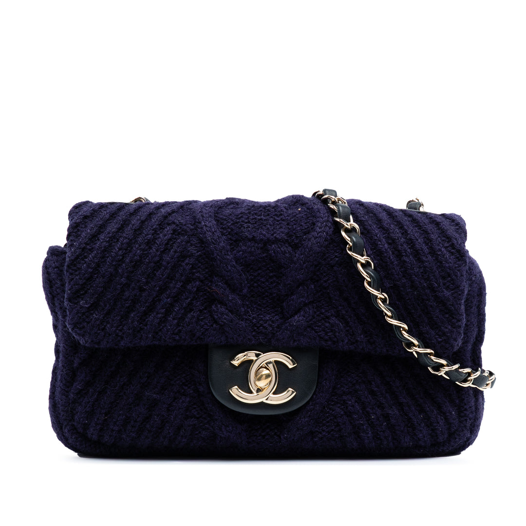 Chanel Small Paris Hamburg Cable Knit Flap Bleu – GABY PARIS Authentique