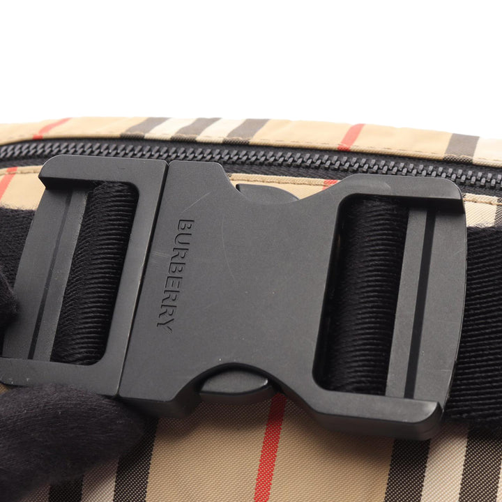 Burberry House Check Nylon Sonny Belt Bag Marron
