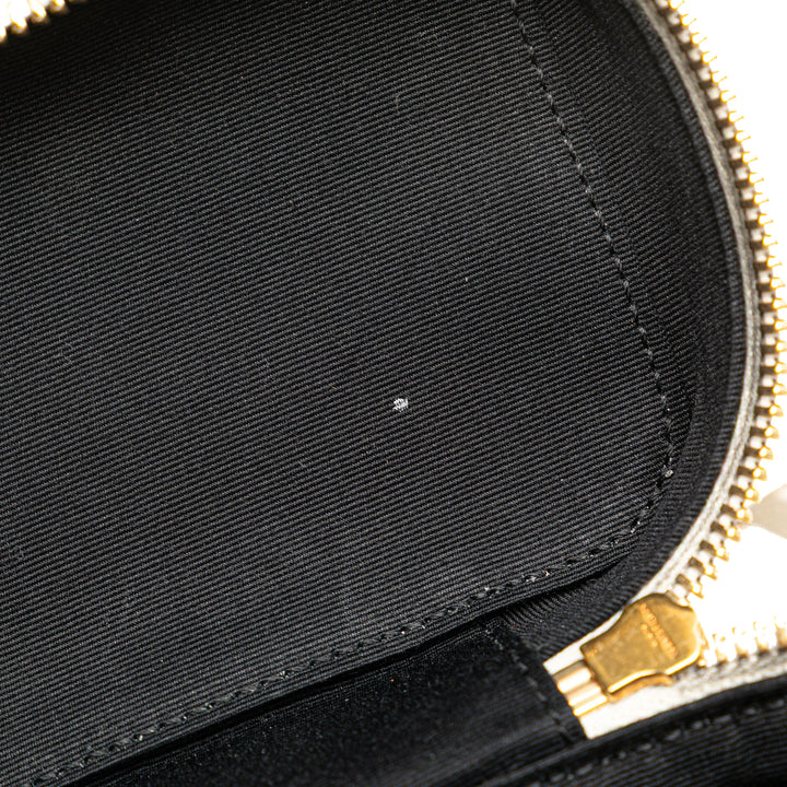 Saint Laurent Grain de Poudre Quilted 80's Vanity Bag Blanc – GABY PARIS Authentique