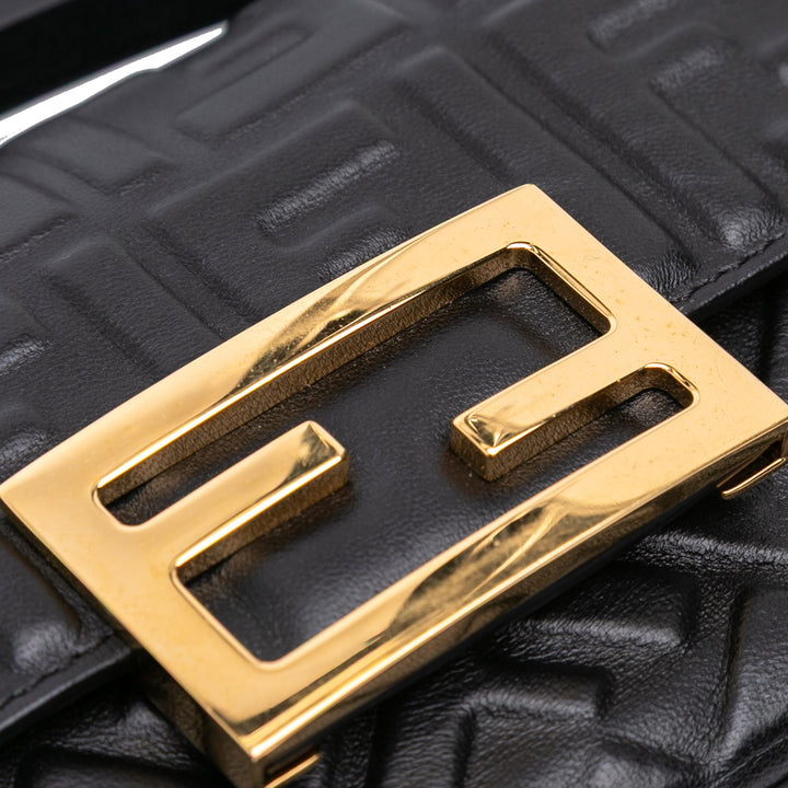 Fendi Zucca Embossed Cuir Baguette Phone Pochette Sac cartable Noir – GABY PARIS Authentique
