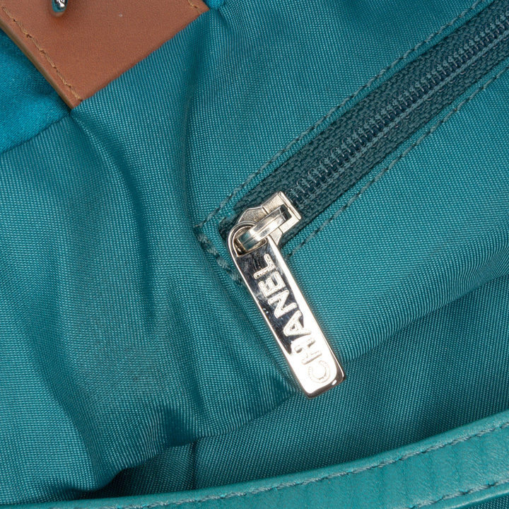 Chanel CC Quilted Nylon Graffiti Watercolour Shopping Cabas Bleu – GABY PARIS Authentique