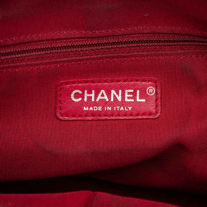 Chanel Medium Aged Cuir de veau Gabrielle Sac porté croisé Noir – GABY PARIS Authentique