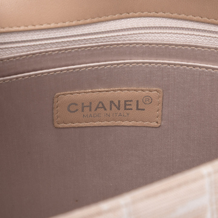 Chanel Medium New Travel Line Nylon Simple rabat Marron – GABY PARIS Authentique
