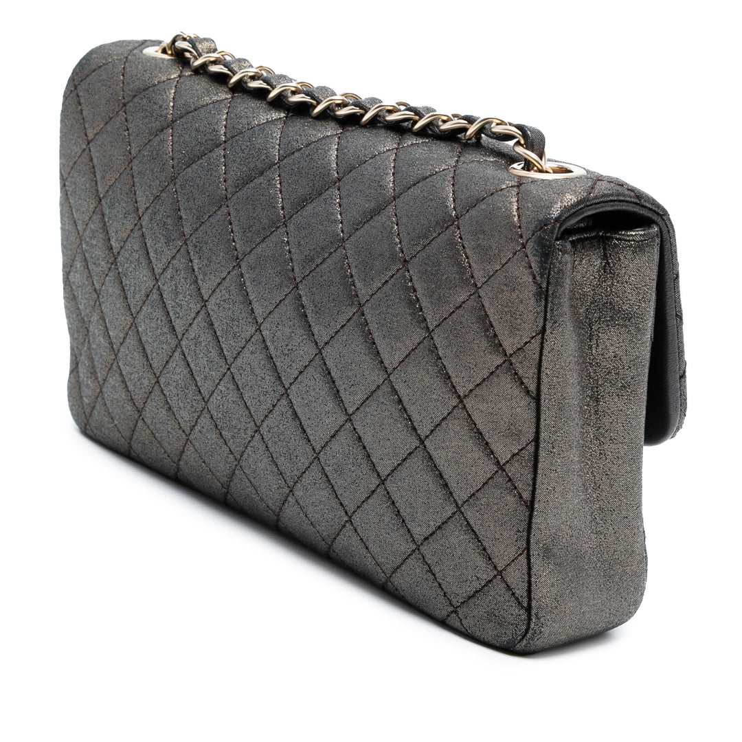 Chanel Small Quilted Iridescent Cuir de veau Crystal Simple rabat Noir – GABY PARIS Authentique
