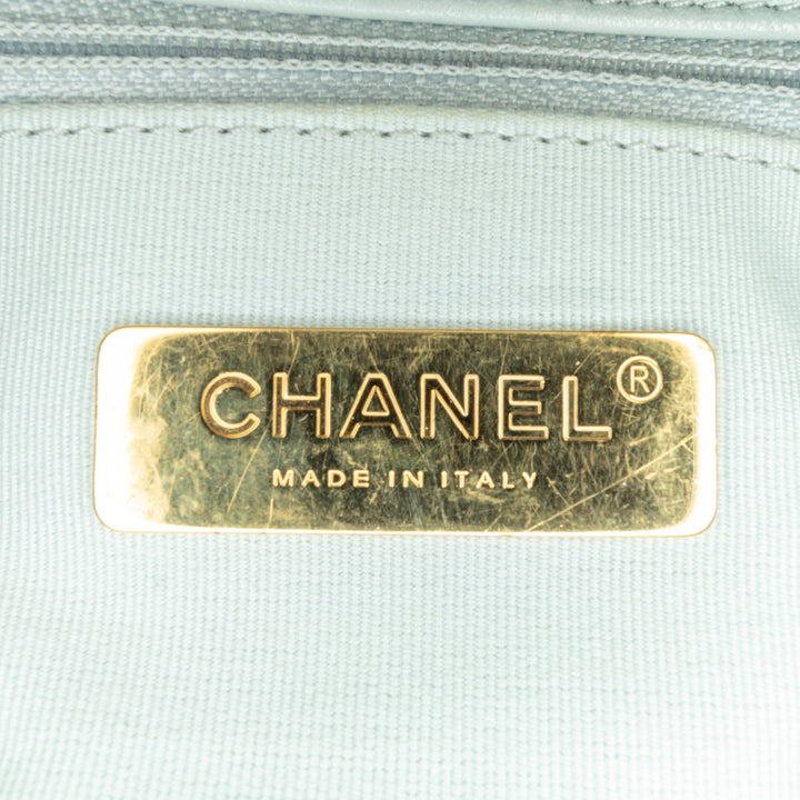 Chanel Medium Lambskin 19 Flap Gray - gabyparis.fr