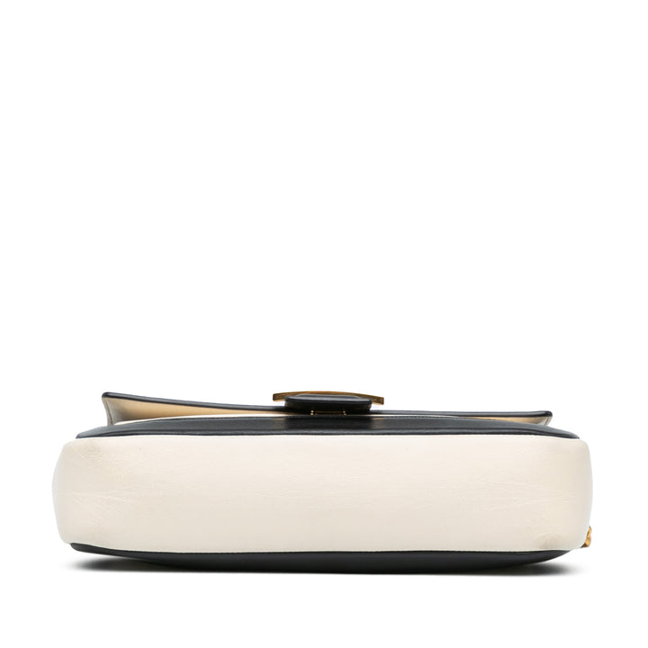 Fendi Bicolor Leather Chain Baguette Blanc – GABY PARIS Authentique