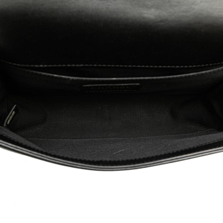 Chanel Old Medium Braided Chevron Cotton and Cuir d’agneau Boy Flap Noir – GABY PARIS Authentique