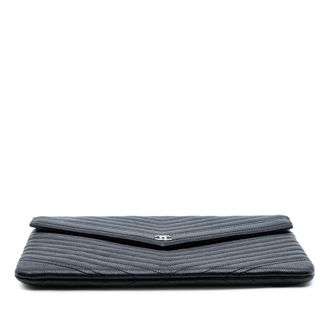 Chanel Medium Chevron Caviar Envelope Pochette Noir – GABY PARIS Authentique