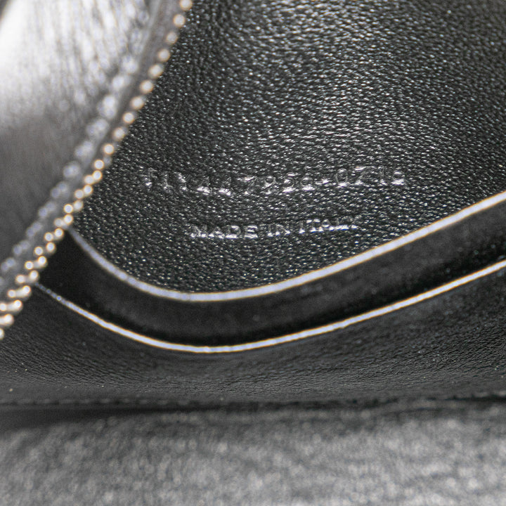 Saint Laurent Studded Cuir de veau Monogram Heart Blogger Sac porté croisé Noir – GABY PARIS Authentique