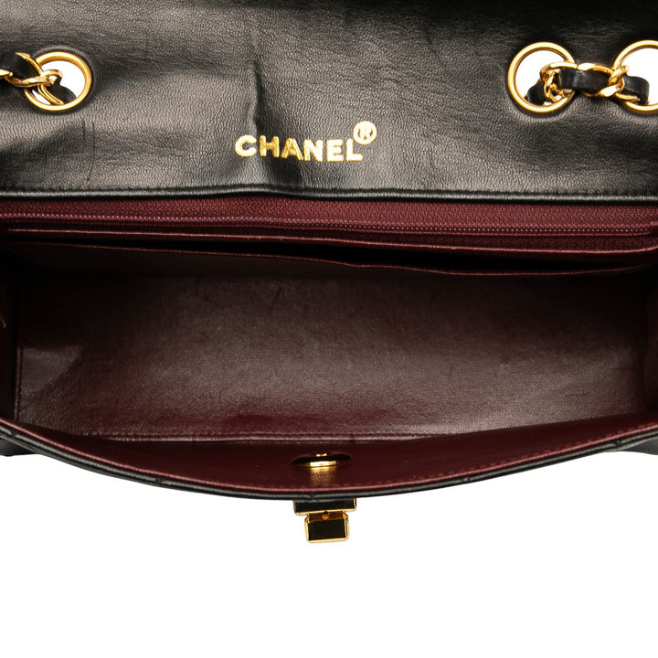 Chanel Medium Quilted Cuir d’agneau Mademoiselle Simple rabat Noir – GABY PARIS Authentique