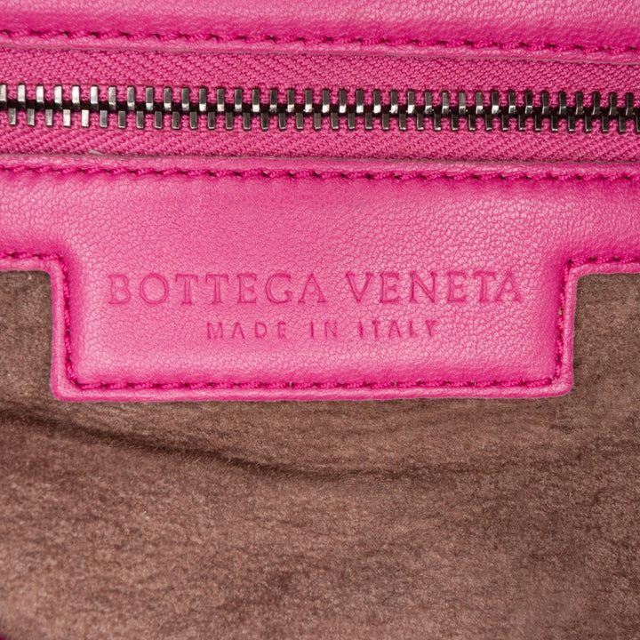 Bottega Veneta Nappa Intrecciato Montaigne Shoulder Bag Pink - gabyparis.fr