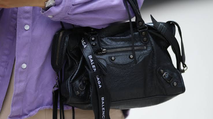 Comment authentifier un sac Balenciaga : les points clés à vérifier