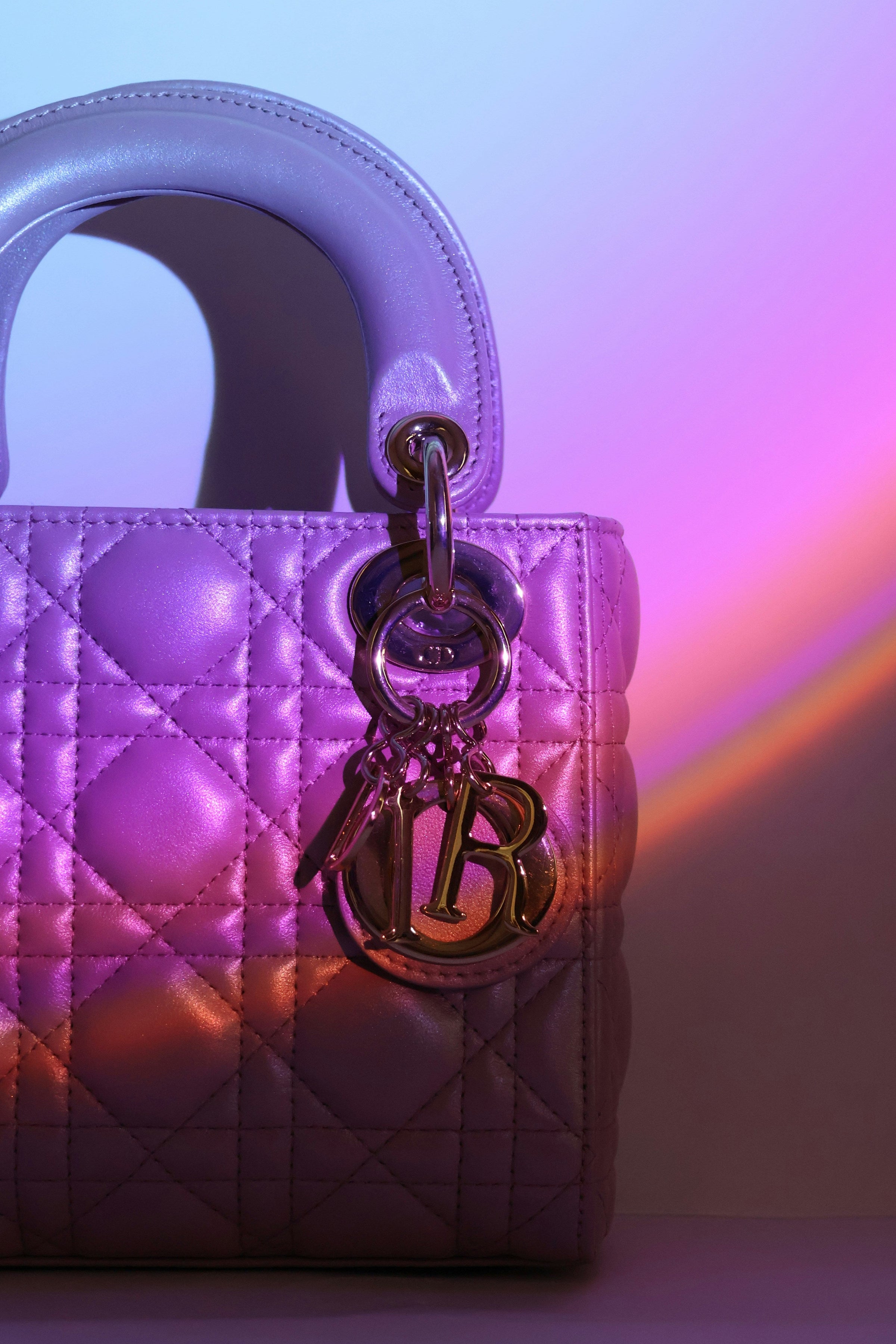 Sac Lady Dior rose métallisé