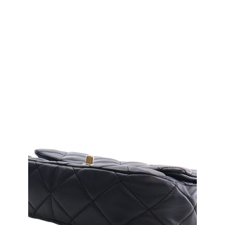 Chanel Sac bandoulière Matelassé Lacquered Chaîne à rabat Petit Cuir d'agneau Noir – vue 14 – GABY PARIS