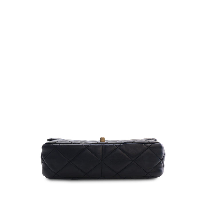 Chanel Sac bandoulière Matelassé Lacquered Chaîne à rabat Petit Cuir d'agneau Noir – vue 3 – GABY PARIS