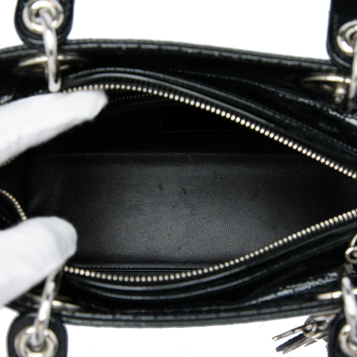 Dior Sac à main Métallisé Microcannage Lady Dior Moyen Noir – vue 4 – GABY PARIS