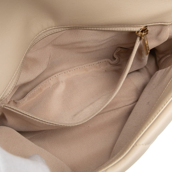Chanel Medium Cuir d’agneau 19 à rabat