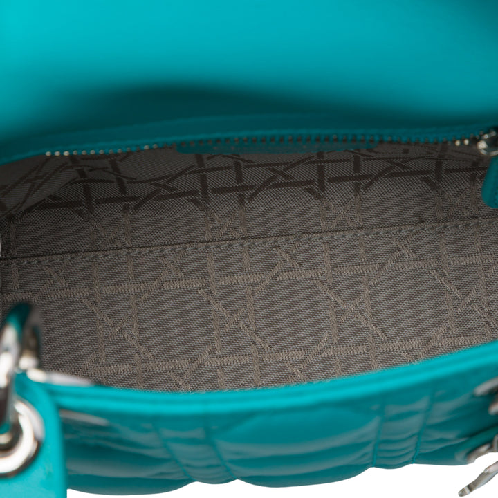 Dior Lady Dior Cannage Mini Cuir d'agneau Bleu – vue 4 – GABY PARIS