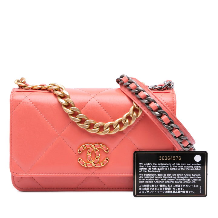 Chanel Matelassé 19 Wallet on Chain Cuir d'agneau