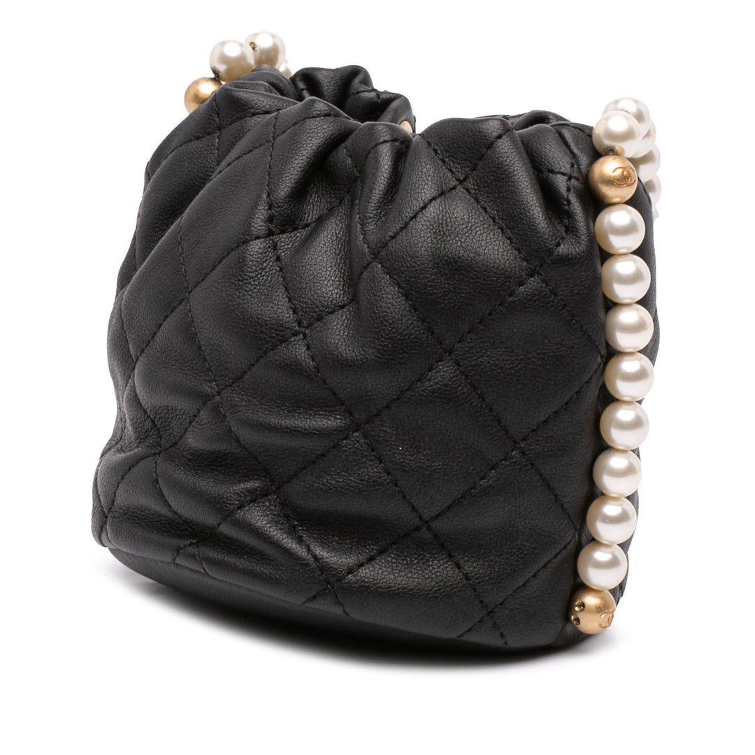 Chanel Mini Matelassé Cuir de veau About Perles Drawstring Bucket Sac