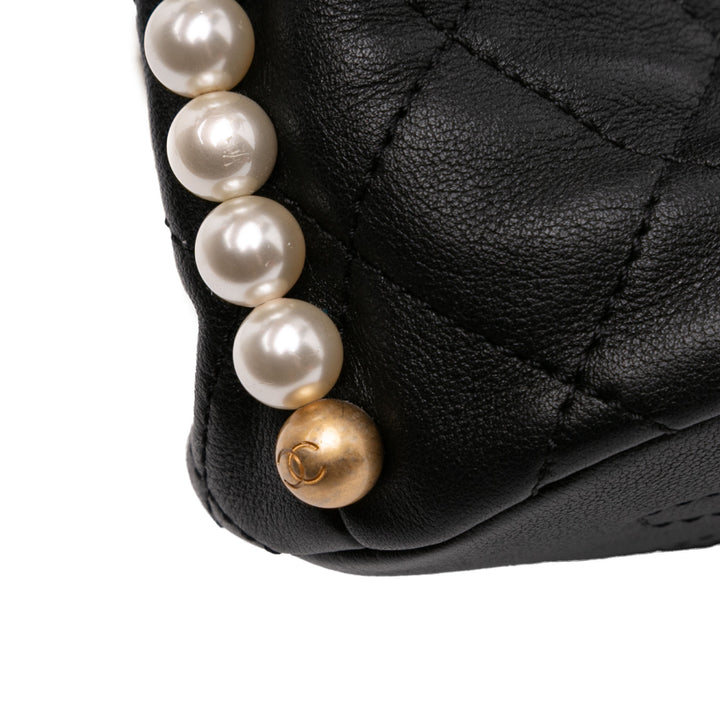 Chanel Mini Matelassé Cuir de veau About Perles Drawstring Bucket Sac