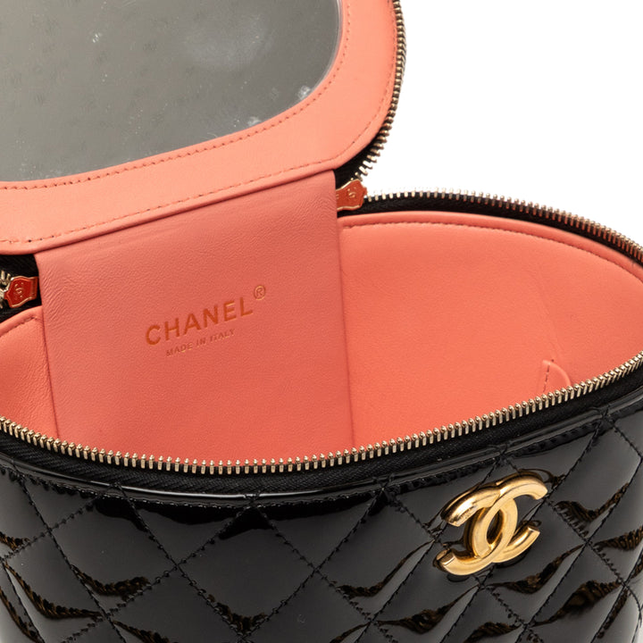 Chanel Matelassé Cuir verni Afternoon Tea Vanity avec chaîne