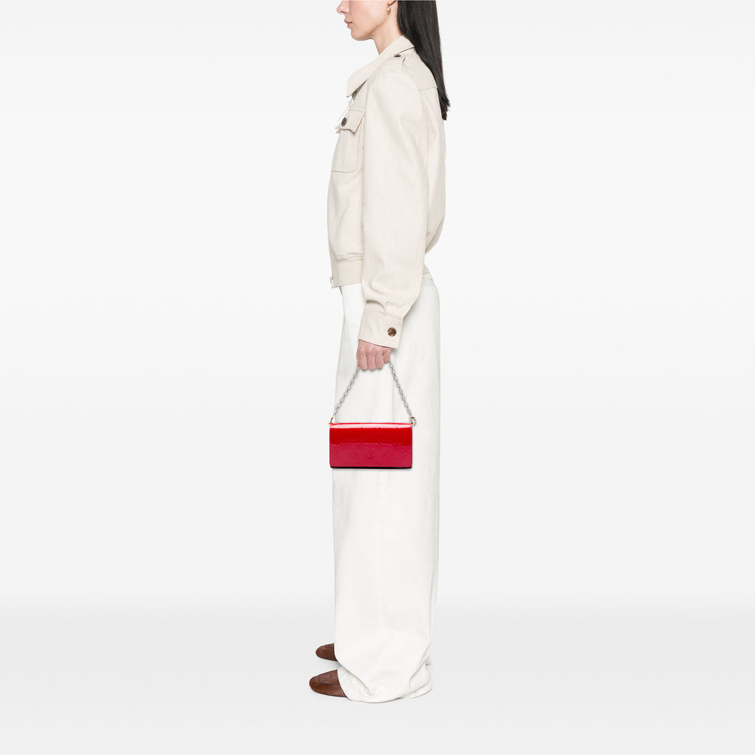 Louis Vuitton Chaîne Portefeuille Cuir verni Monogram Rouge – vue 5 – GABY PARIS