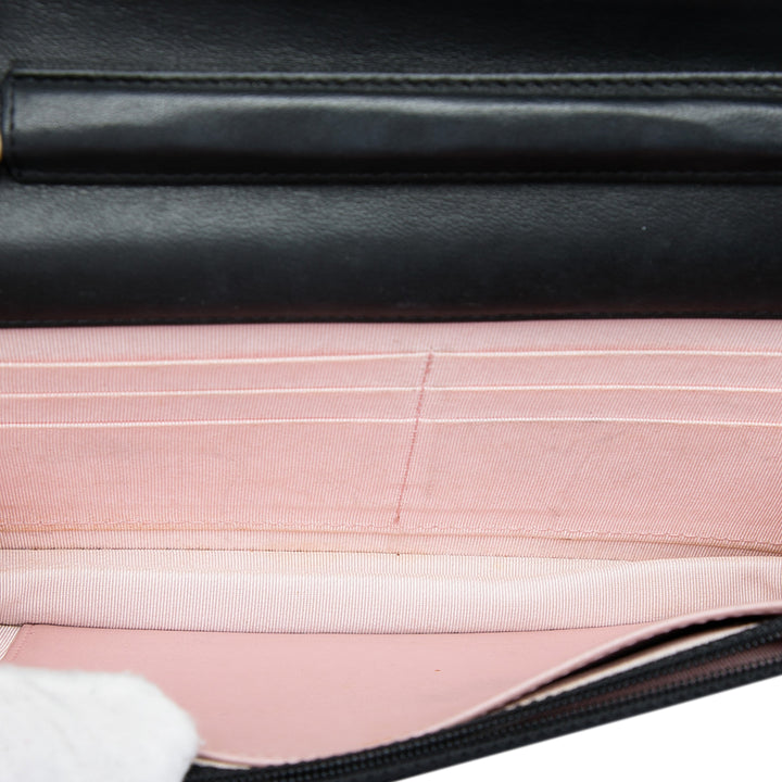 Chanel Matelassé Cuir d'agneau Crest Wallet on Chain