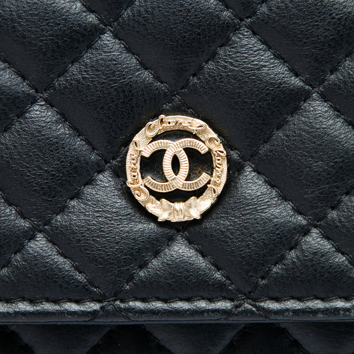 Chanel Matelassé Cuir d'agneau Crest Wallet on Chain