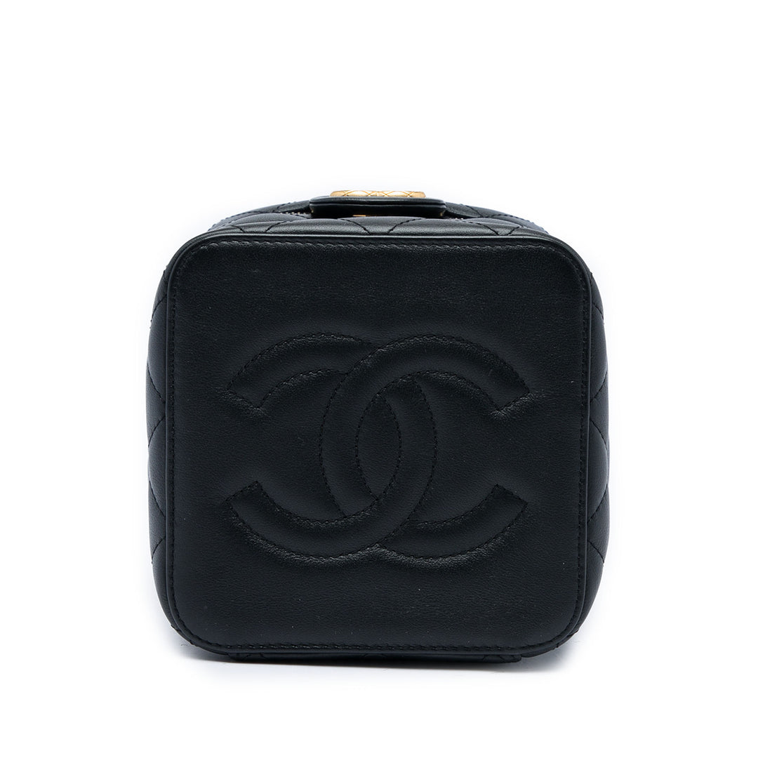 Chanel Matelassé Chaîne Bar Vanity avec chaîne Petit Cuir de veau Noir – vue 3 – GABY PARIS