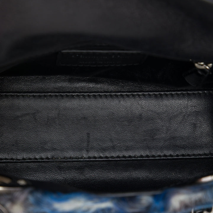 Dior Astrakhan Fur Lady Dior Mini Bleu – vue 4 – GABY PARIS