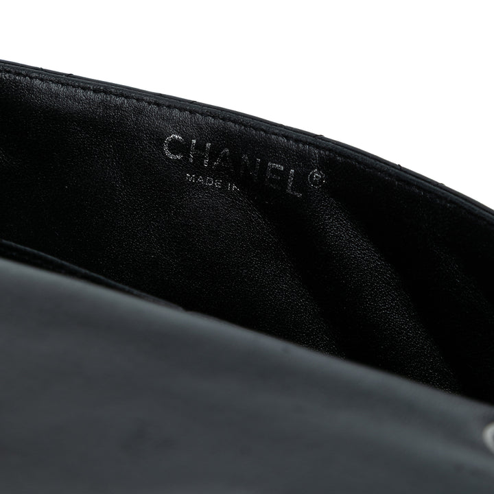 Chanel Classic Cuir verni East West Simple rabat