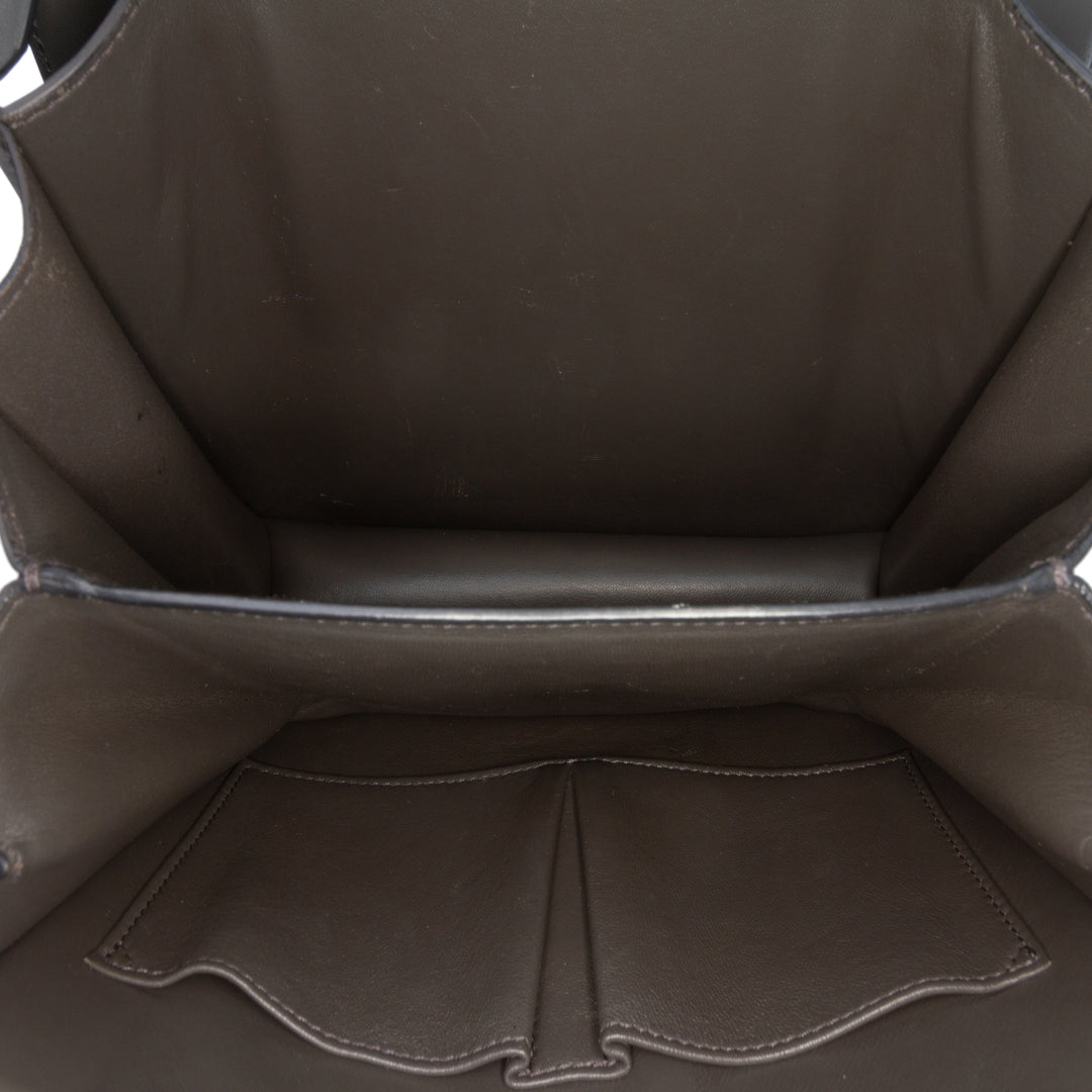 Celine Medium Cuir de veau Classic Boîte Gris