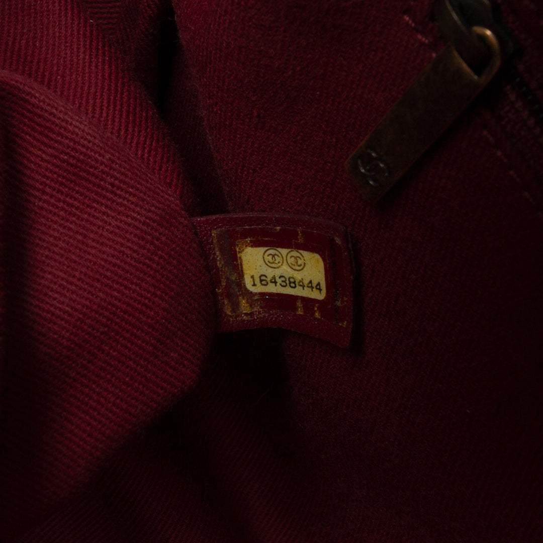 Chanel Large Matelassé Glazed Caviar Shiva à rabat