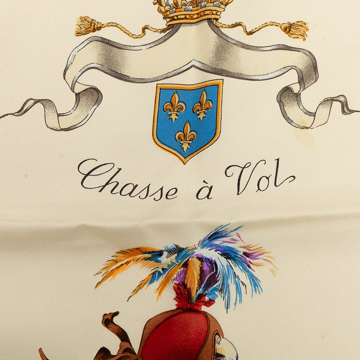 Hermès Carré Chasse A Vol 90 Marron – vue 7 – GABY PARIS