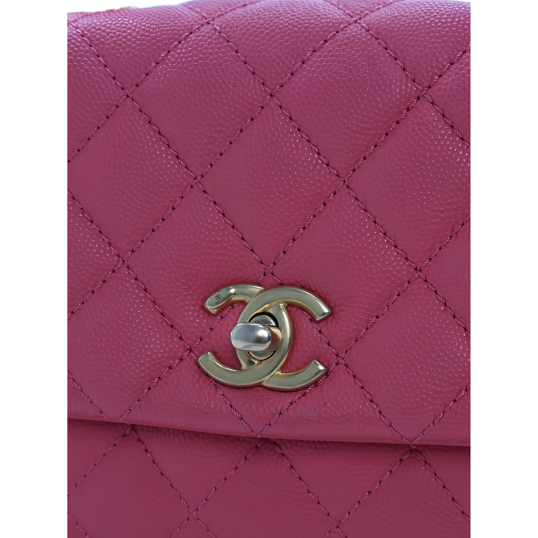 Chanel Sac à main Matelassé Coco à Mini Cuir caviar Rose – vue 4 – GABY PARIS