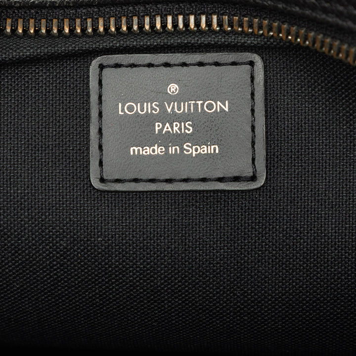Louis Vuitton Pochette Taiga Kaluga Noir – vue 5 – GABY PARIS