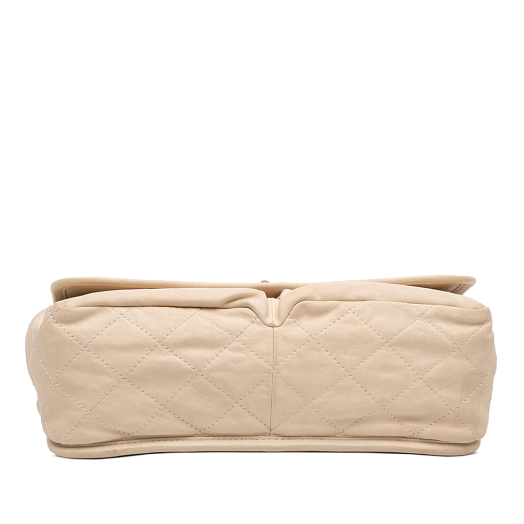 Chanel Medium Matelassé Cuir d’agneau Reissue 2.55 Natural Beauty Split Pocket à rabat