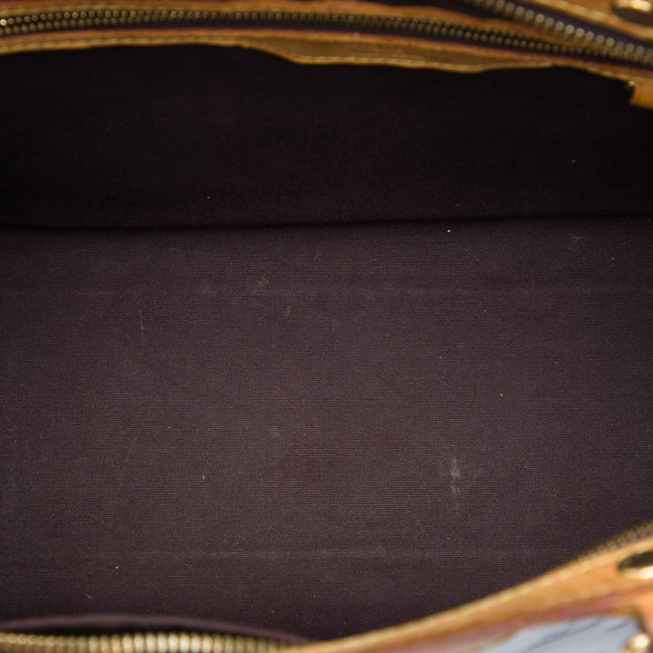 Louis Vuitton Brea MM Cuir verni Monogram Violet – vue 4 – GABY PARIS