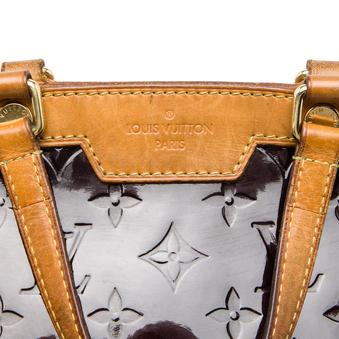 Louis Vuitton Brea MM Cuir verni Monogram Violet – vue 5 – GABY PARIS