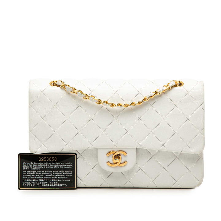 Chanel Medium Classic Cuir d'agneau Double rabat