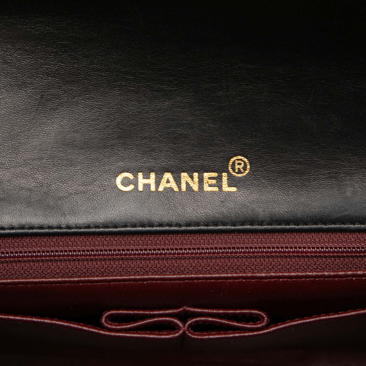 Chanel Medium Matelassé Cuir d’agneau Rabat intégral