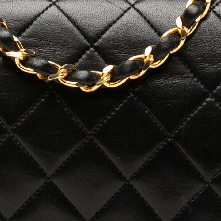Chanel Medium Matelassé Cuir d’agneau Rabat intégral